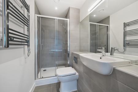 2 bedroom Penthouse to let in Hampton Place, Ashford, TN23