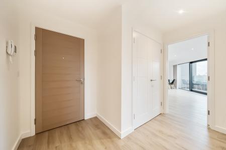 2 bedroom Penthouse to let in Hampton Place, Ashford, TN23