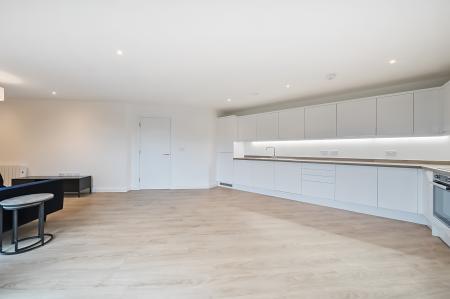2 bedroom Penthouse to let in Hampton Place, Ashford, TN23