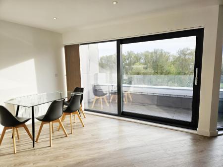 2 bedroom Penthouse to let in Hampton Place, Ashford, TN23