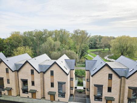 2 bedroom Penthouse to let in Hampton Place, Ashford, TN23