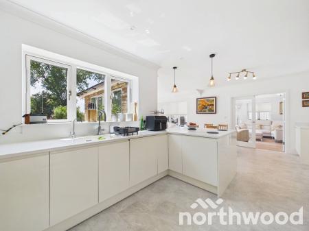 4 bedroom Detached house for sale in Carris House, Laurel Court, Chilmington Green, TN23