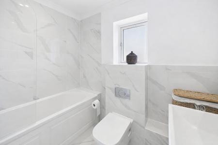 4 bedroom Detached house for sale in Carris House, Laurel Court, Chilmington Green, TN23