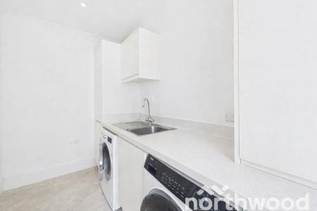 4 bedroom Detached house for sale in Carris House, Laurel Court, Chilmington Green, TN23