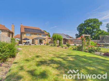 4 bedroom Detached house for sale in Carris House, Laurel Court, Chilmington Green, TN23