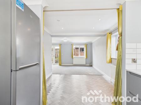 3 bedroom Semi-detached house to let in Chichester Close, Ashford, Ashford, TN23