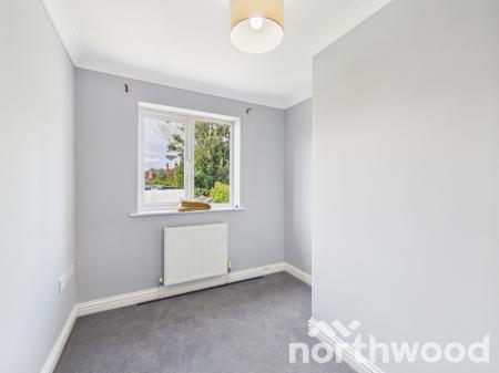 3 bedroom Semi-detached house to let in Chichester Close, Ashford, Ashford, TN23
