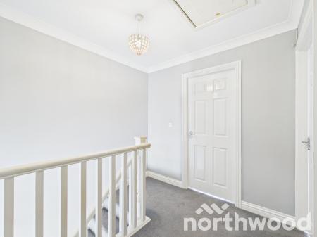 3 bedroom Semi-detached house to let in Chichester Close, Ashford, Ashford, TN23