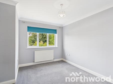 3 bedroom Semi-detached house to let in Chichester Close, Ashford, Ashford, TN23