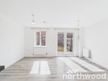 3 bedroom Town house to let in Swaffer Way, Singleton, Ashford, TN23