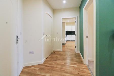 2 bedroom Flat to let in The Panorama, Town Centre, Ashford, TN24