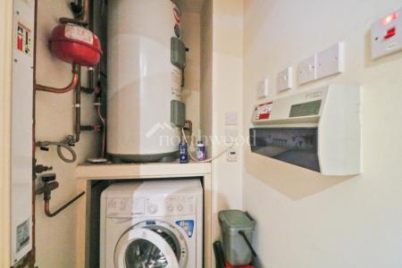 2 bedroom Flat to let in The Panorama, Town Centre, Ashford, TN24