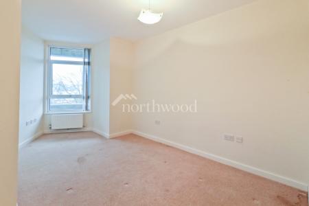 2 bedroom Flat to let in The Panorama, Town Centre, Ashford, TN24