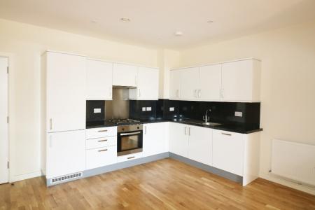 2 bedroom Flat to let in The Panorama, Town Centre, Ashford, TN24