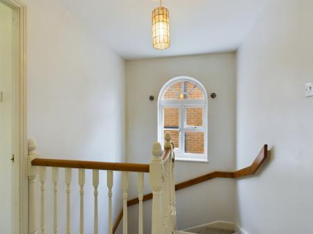 4 bedroom Detached house to let in James Allchin Gardens, Kennington, Ashford, TN24