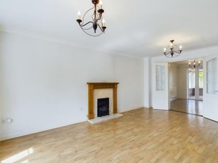 4 bedroom Detached house to let in James Allchin Gardens, Kennington, Ashford, TN24