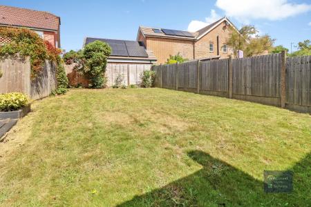 4 bedroom Detached house to let in James Allchin Gardens, Kennington, Ashford, TN24