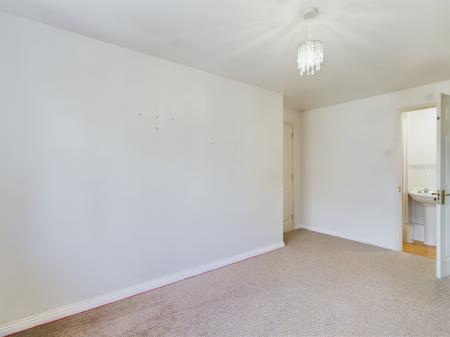 4 bedroom Detached house to let in James Allchin Gardens, Kennington, Ashford, TN24