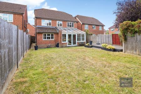 4 bedroom Detached house to let in James Allchin Gardens, Kennington, Ashford, TN24