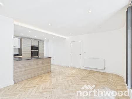 1 bedroom Flat to let in Victoria Crescent, Ashford, TN23