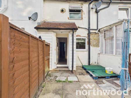 1 bedroom Terraced House to let in Kingsnorth Road, Ashford, Ashford, TN23