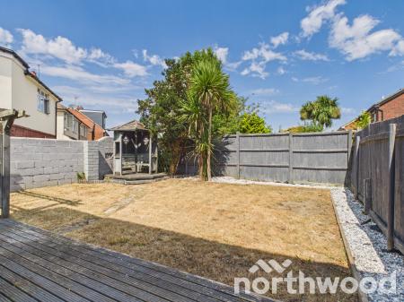 1 bedroom Semi-detached house to let in Essella Park, Ashford, Ashford, TN24