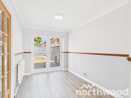 1 bedroom Semi-detached house to let in Essella Park, Ashford, Ashford, TN24