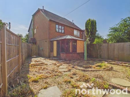 2 bedroom Semi-detached house for sale in Dragonfly Close, Singleton, Ashford, TN23