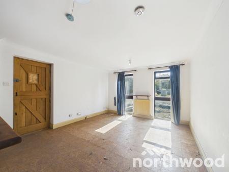 2 bedroom Semi-detached house for sale in Dragonfly Close, Singleton, Ashford, TN23