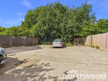 1 bedroom Flat to let in Lakemead, Singleton, Ashford, TN23