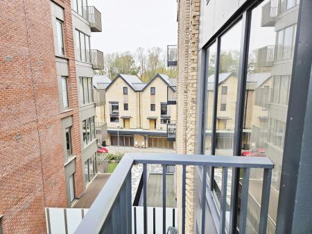 2 bedroom Flat to let in Hampton Place, Ashford, Ashford, TN23