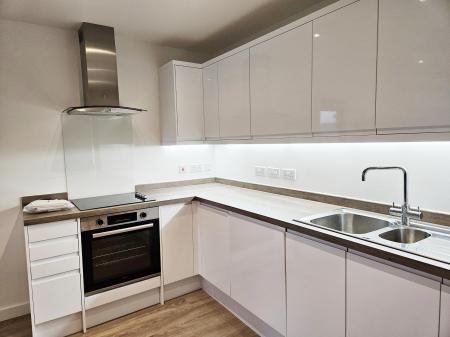 2 bedroom Flat to let in Hampton Place, Ashford, Ashford, TN23