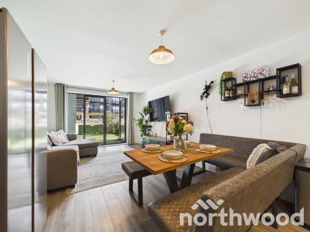 2 bedroom Flat for sale in George Street, Ashford, TN23