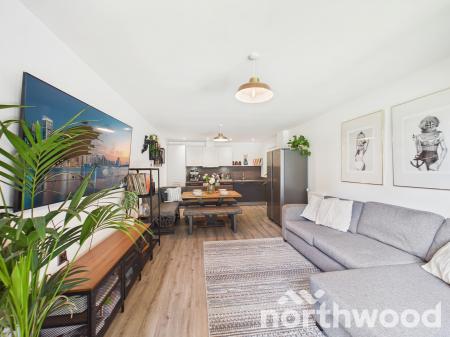 2 bedroom Flat for sale in George Street, Ashford, TN23