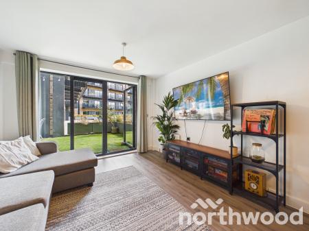 2 bedroom Flat for sale in George Street, Ashford, TN23