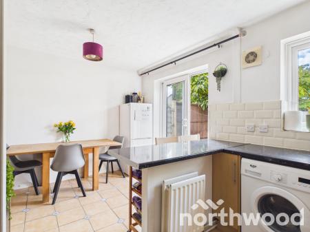 3 bedroom Terraced House to let in Corner Field, Park Farm, Ashford, TN23