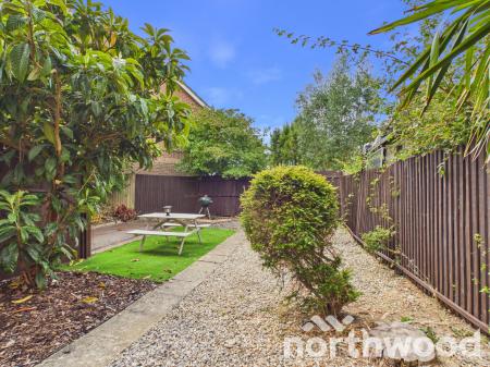 3 bedroom Terraced House to let in Corner Field, Park Farm, Ashford, TN23