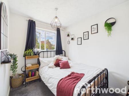 3 bedroom Terraced House to let in Corner Field, Park Farm, Ashford, TN23
