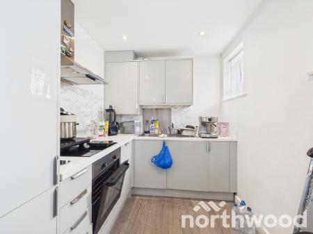 1 bedroom Flat to let in North Street, Town Centre, Ashford, TN24