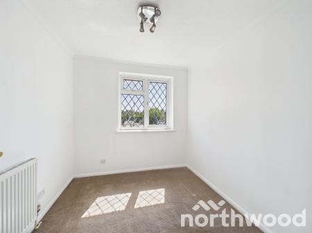 3 bedroom Semi-detached house for sale in Cade Road, Ashford, Ashford, TN23
