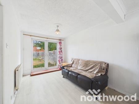 3 bedroom Semi-detached house for sale in Cade Road, Ashford, Ashford, TN23