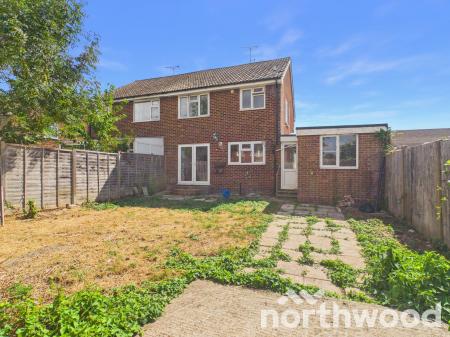 3 bedroom Semi-detached house for sale in Cade Road, Ashford, Ashford, TN23