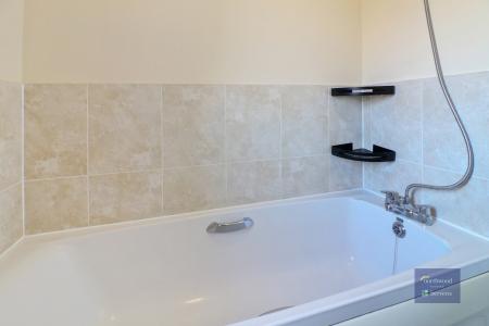3 bedroom Terraced House to let in Colemans Close, Chartfields, Ashford, TN23