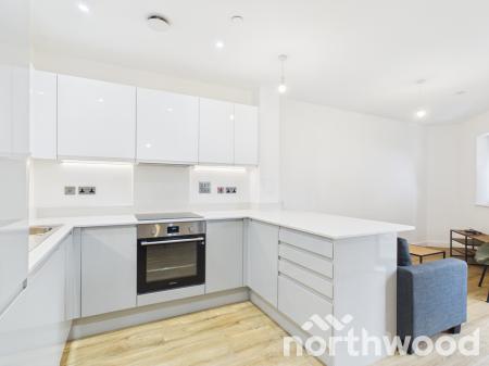 2 bedroom Flat to let in 50 Victoria Road, Ashford, TN23