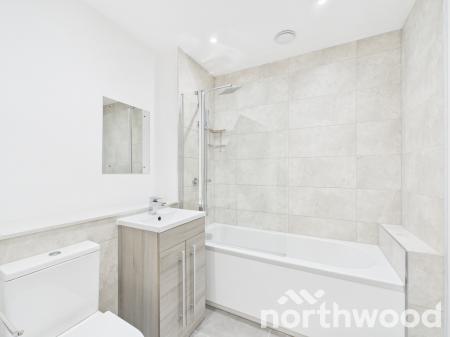 2 bedroom Flat to let in 50 Victoria Road, Ashford, TN23