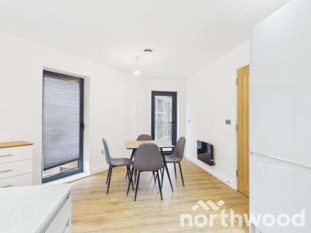 2 bedroom Flat to let in 50 Victoria Road, Ashford, TN23