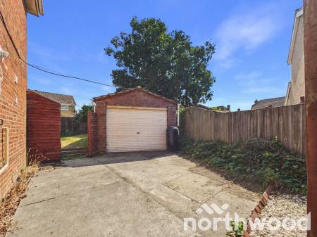 2 bedroom Semi-detached house for sale in Westbourne, Ashford, TN23