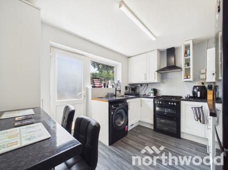 2 bedroom Semi-detached house for sale in Westbourne, Ashford, TN23