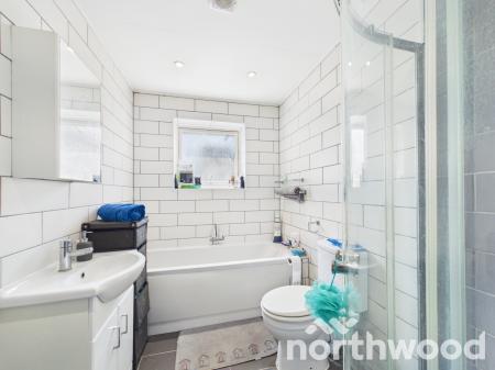 2 bedroom Semi-detached house for sale in Westbourne, Ashford, TN23