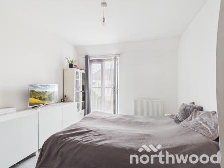 2 bedroom Flat to let in Finn Farm Road, Kingsnorth, Ashford, TN25